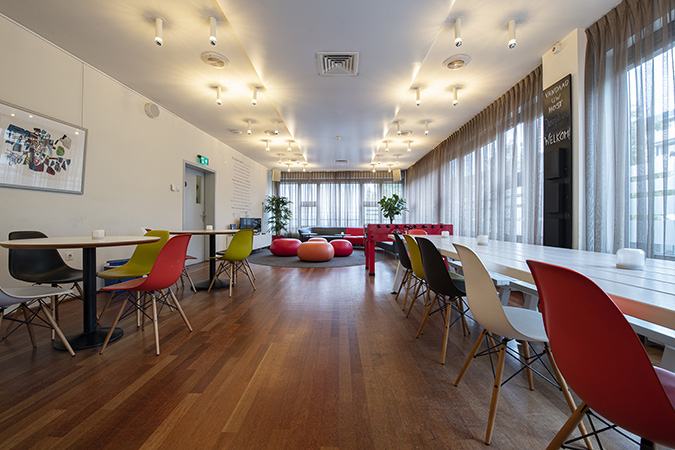 Project vloeren Theaters Tilburg - Schouten Parket - Waalwijk, Noord-Brabant